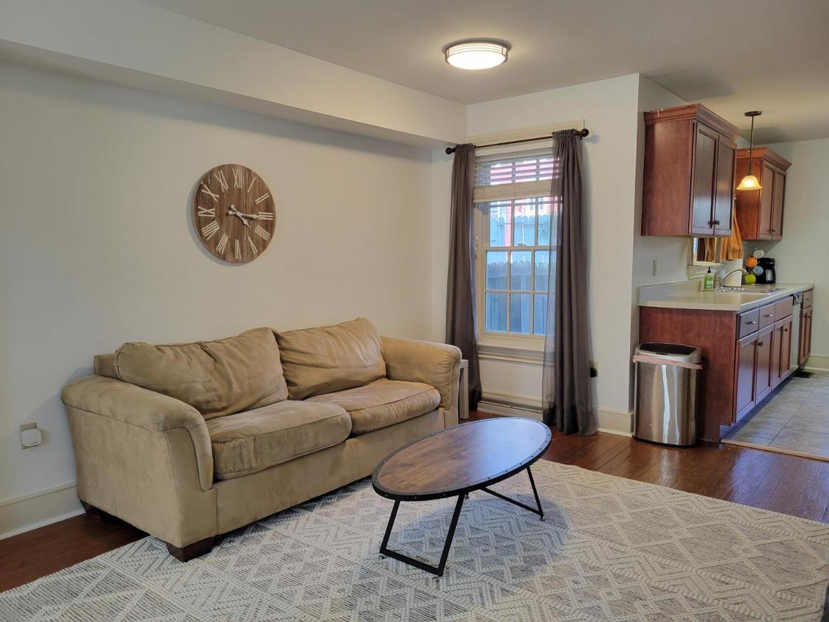 The Grand Bnb Harrisburg Bagian luar foto