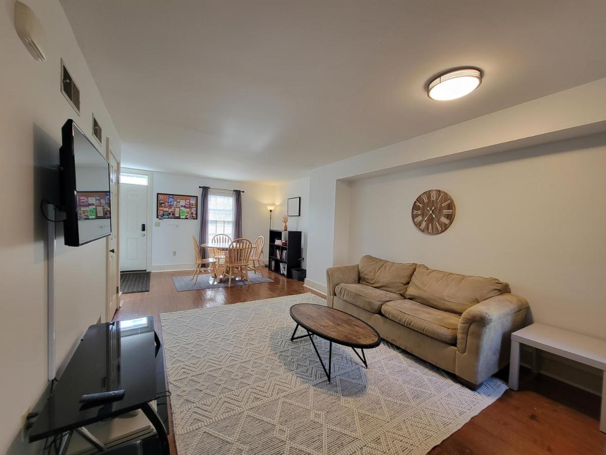 The Grand Bnb Harrisburg Bagian luar foto