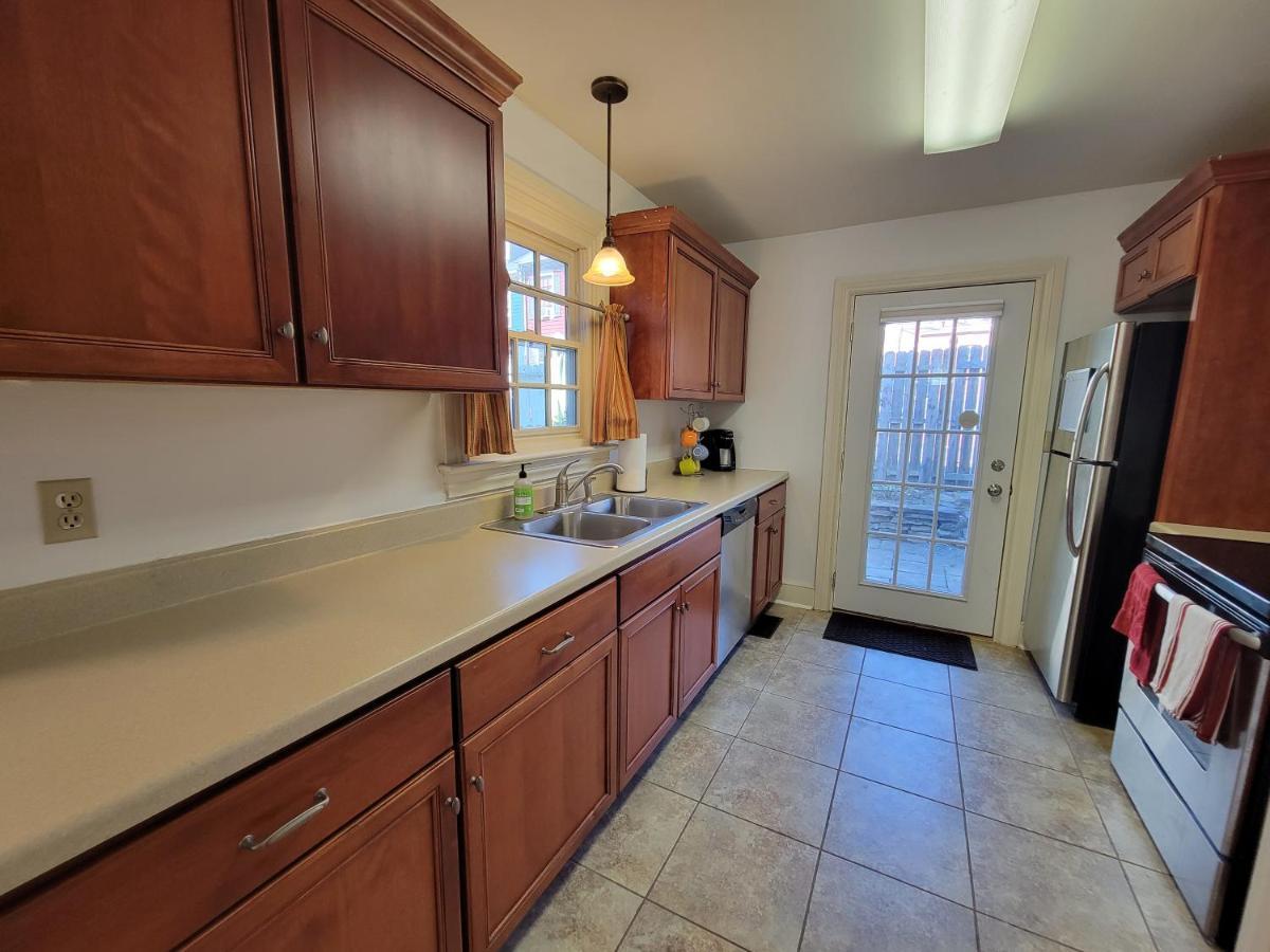 The Grand Bnb Harrisburg Bagian luar foto