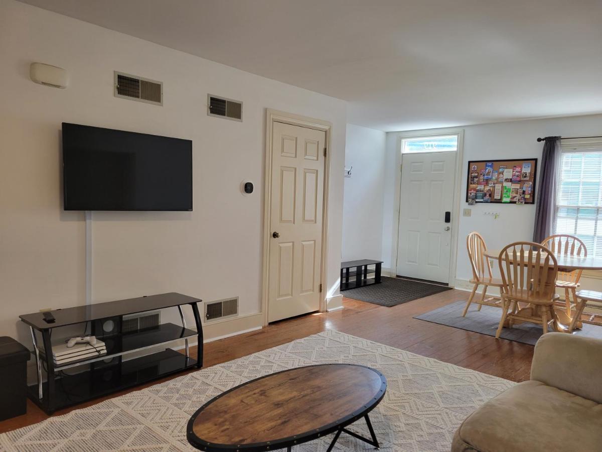 The Grand Bnb Harrisburg Bagian luar foto